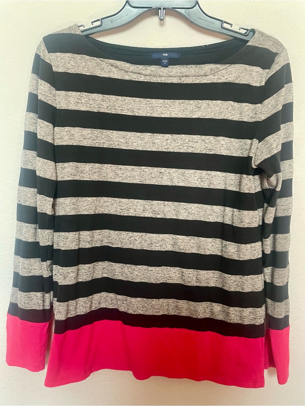 GAP Striped Black & Heather Gray Long-Sleeve Top with Pink Hem